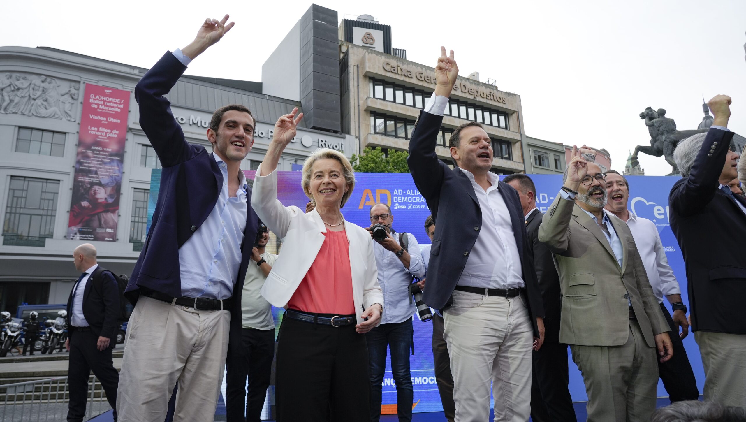 Foto del principal candidato de EPP en Proto durante las elecciones europeas parlamentarias_CN